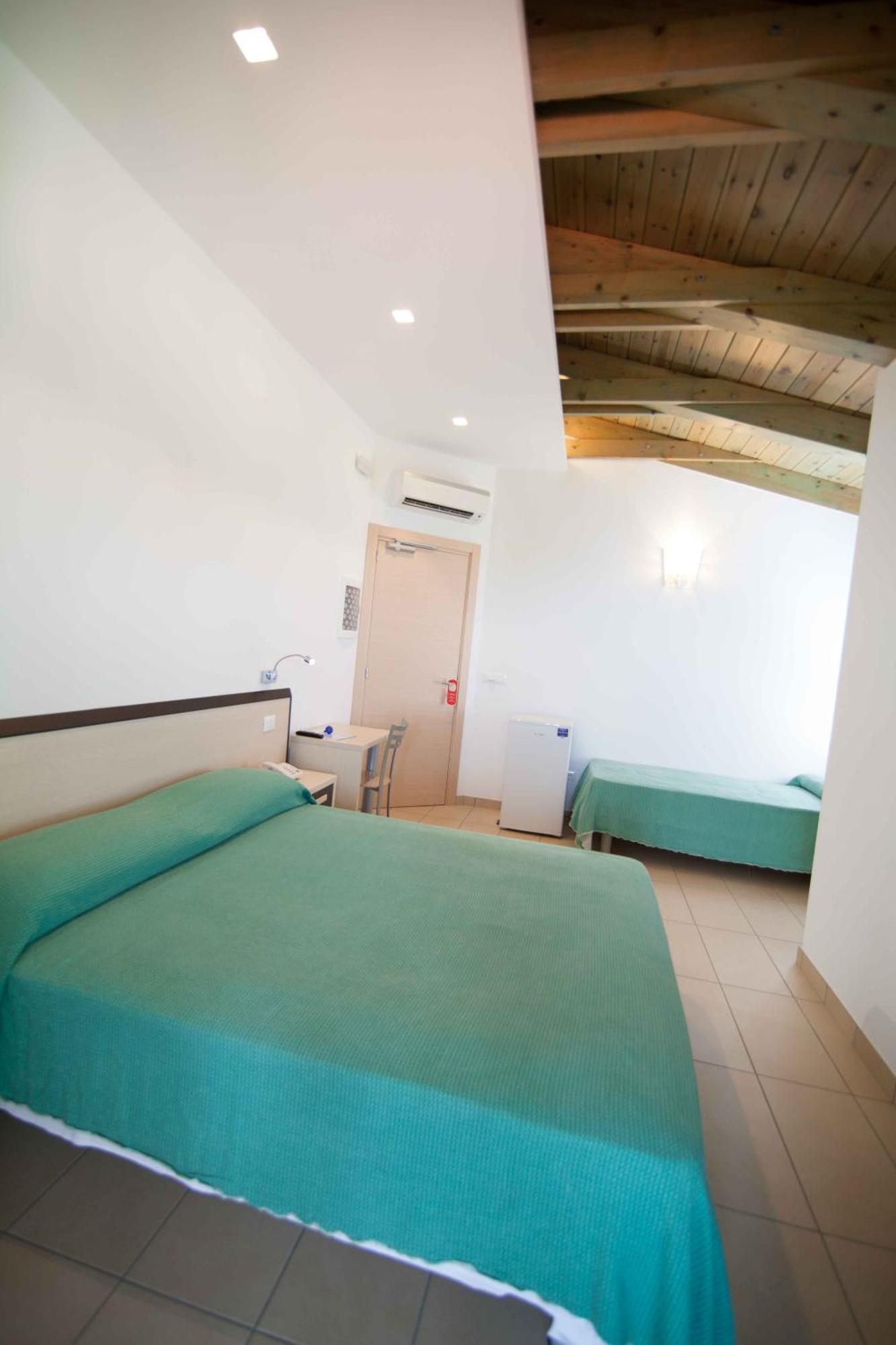 Hotel Marinella Capo Vaticano Buitenkant foto