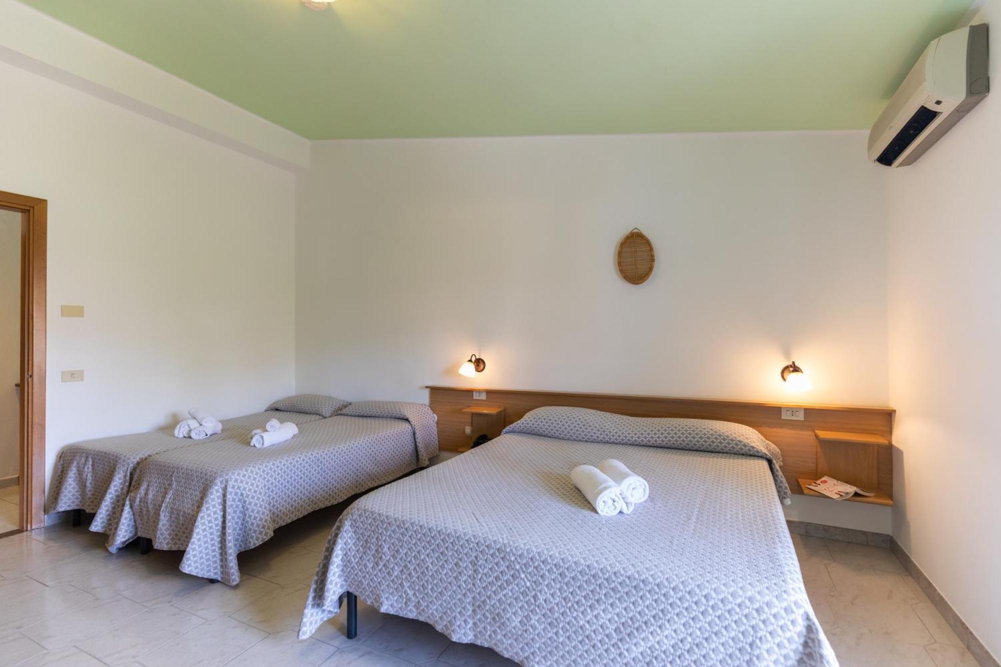 Hotel Marinella Capo Vaticano Buitenkant foto