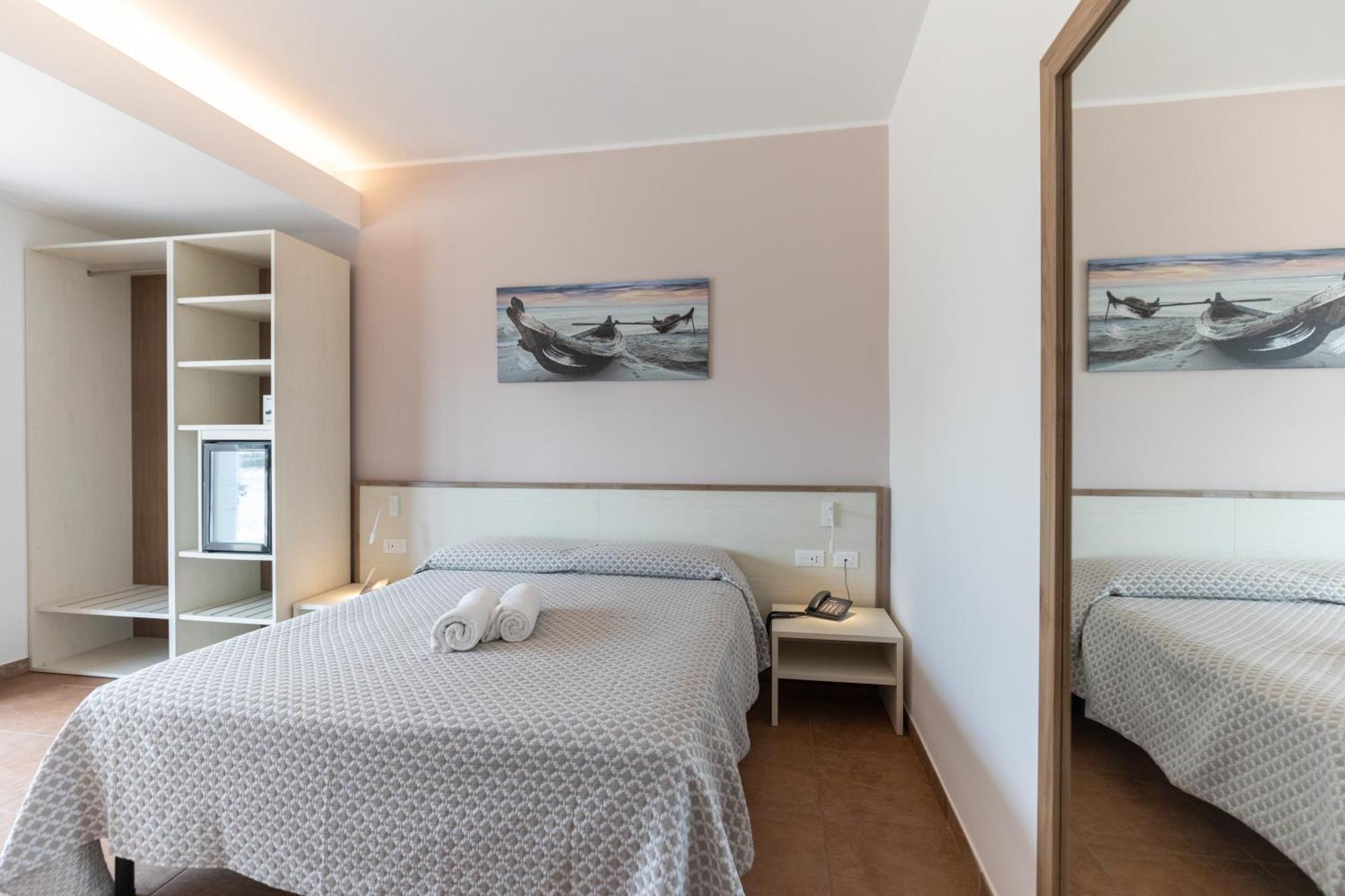 Hotel Marinella Capo Vaticano Buitenkant foto